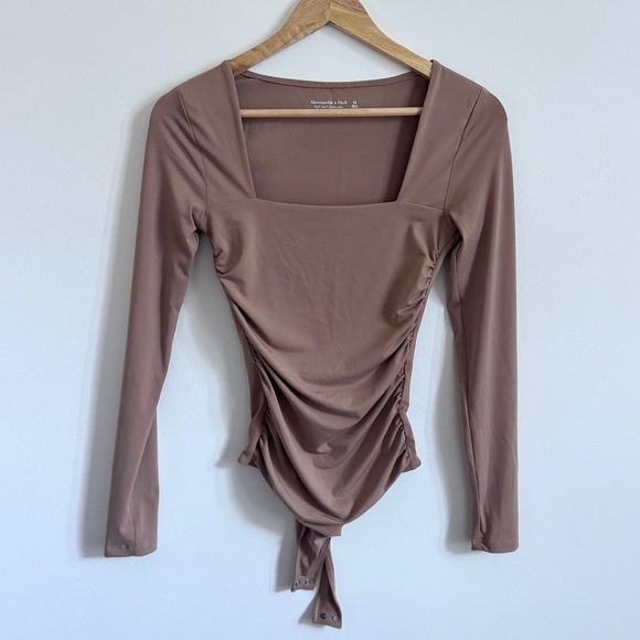 Abercrombie & Fitch Tops - Abercrombie & Fitch Soft A&F Bodysuit Size XS Brown Cinched Long Sleeve Top